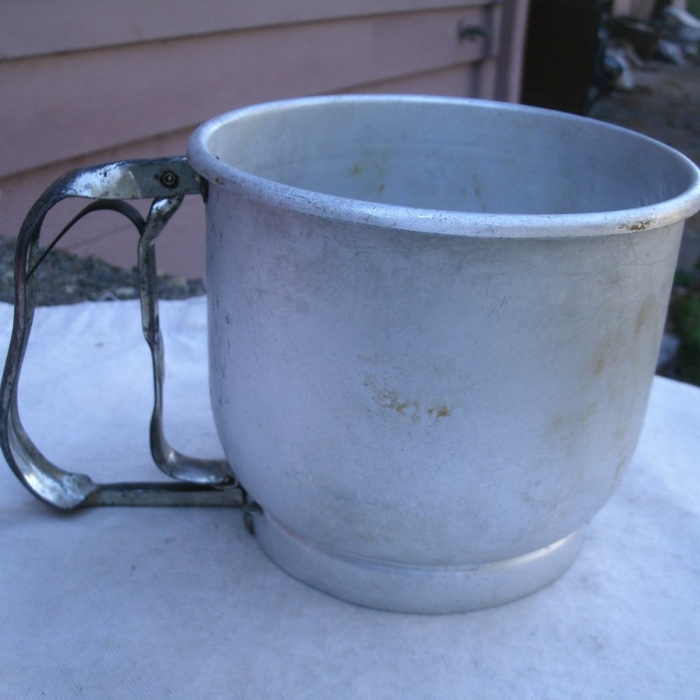 Vintage Foley 5 Cup Aluminum Flour Sifter